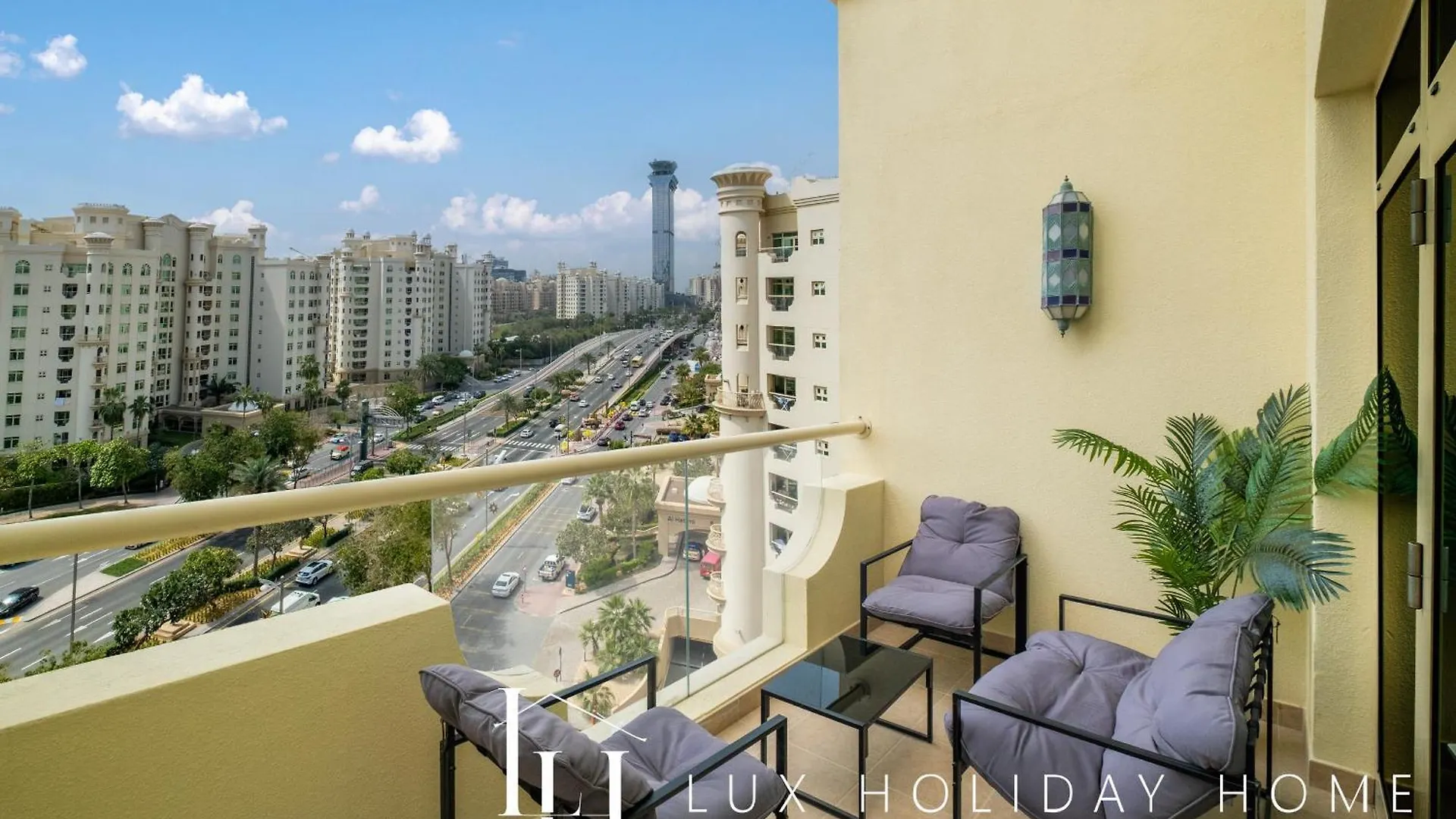 Lux The Shoreline Palm Island Skyline Suite 2 location
